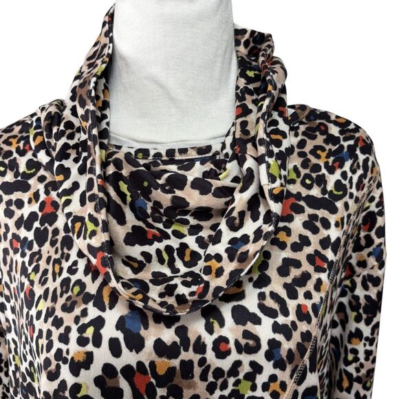 a La Carte Animal Print Top Front Seams Optional Cowl Neck Attachment - Picture 5 of 11